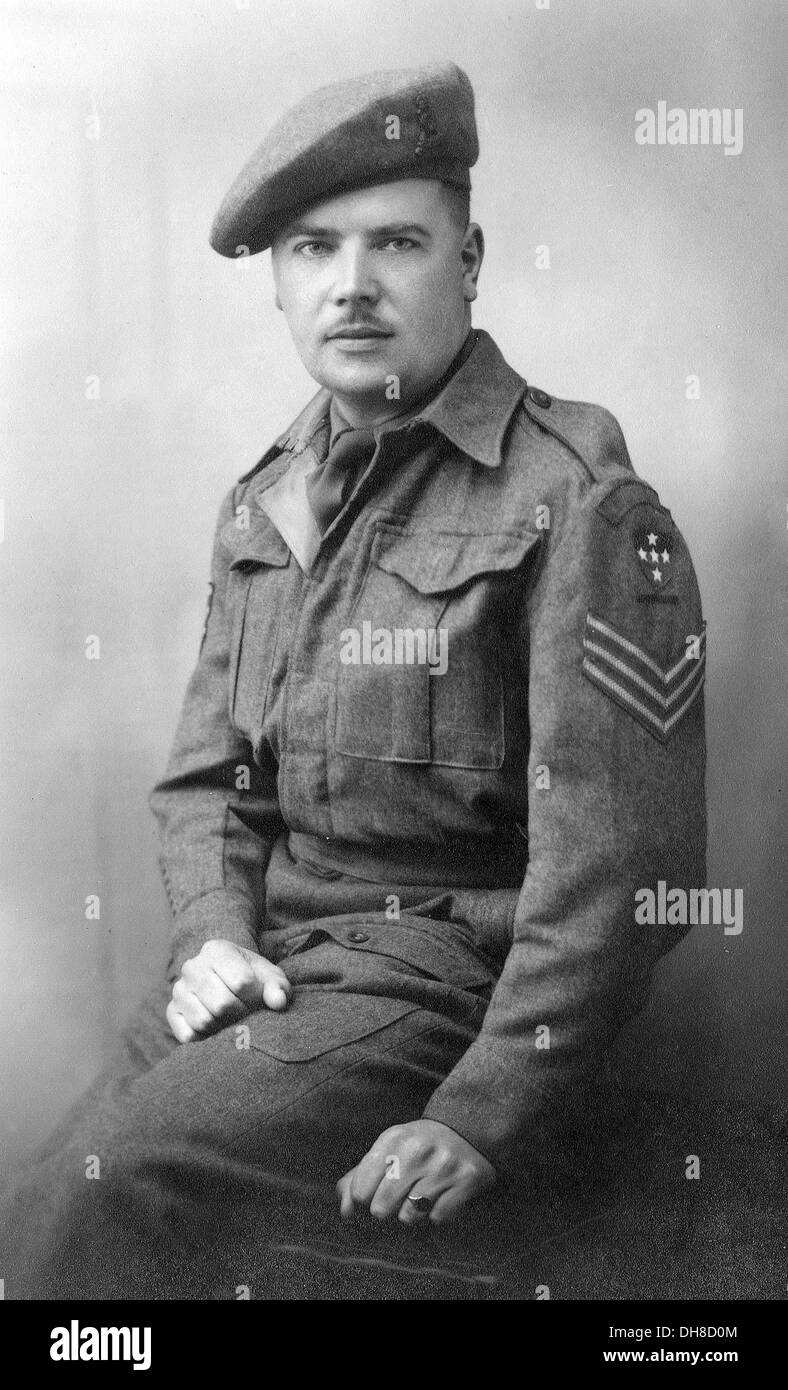 Un soldato britannico di WW11 in battledress uniform Foto Stock