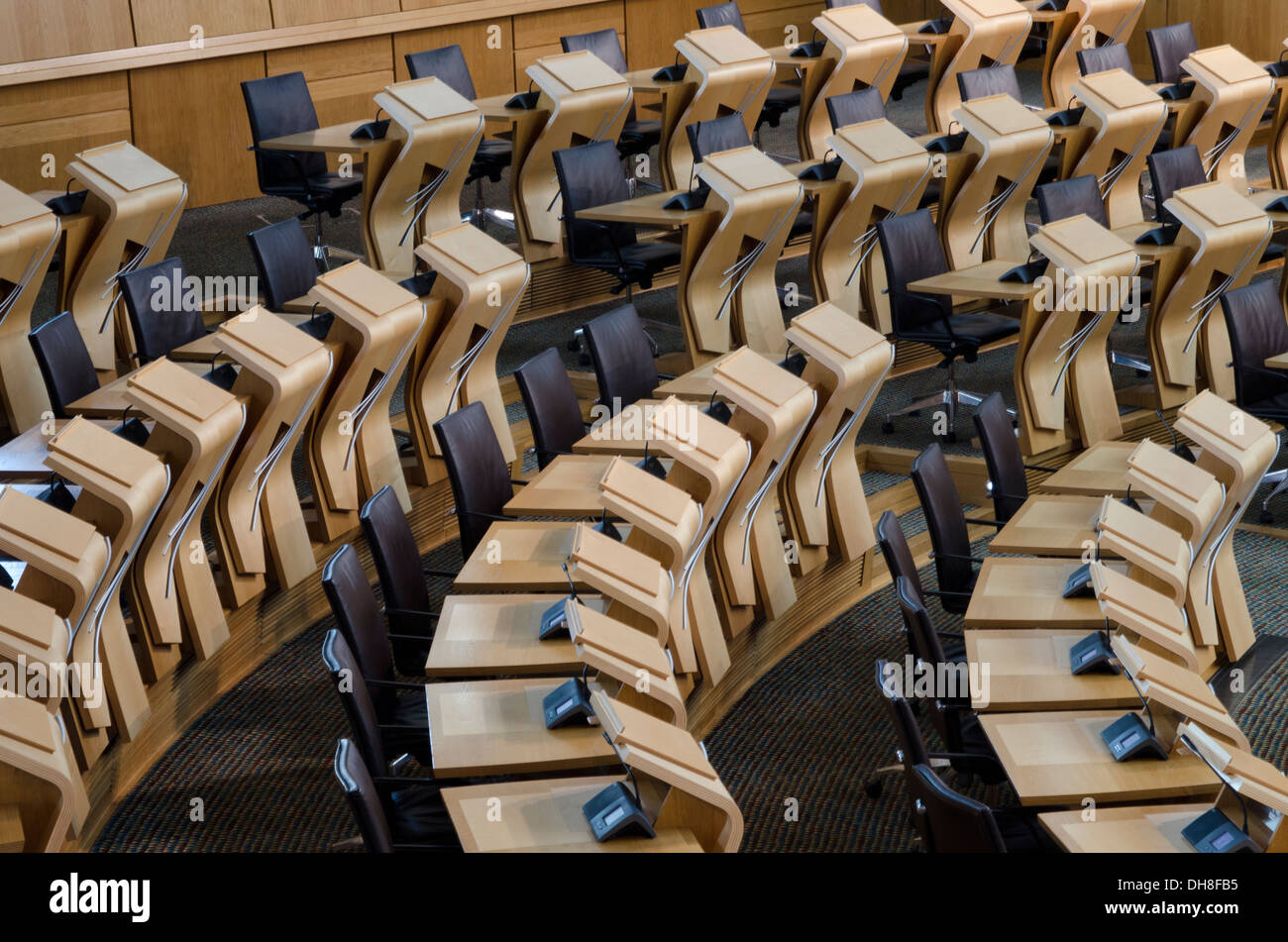 Interno della Camera dei dibattiti all'interno dell'edificio del Parlamento scozzese a Holyrood a Edimburgo, Scozia Foto Stock