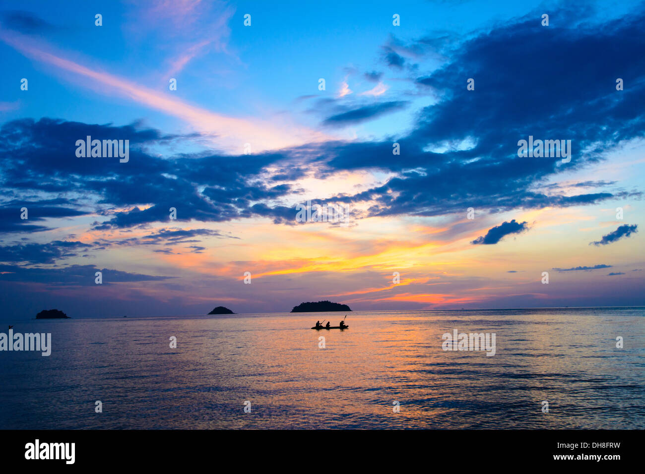Koh Chang la pesca in barca al tramonto Foto Stock