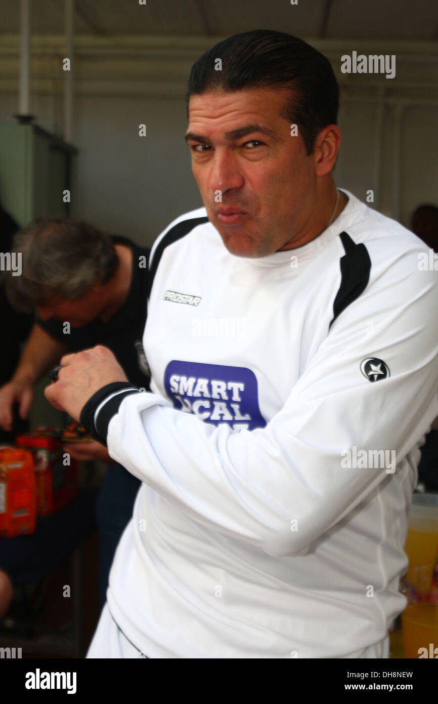 Tamer Hassan Celebrity Soccer Domenica - Celebrity tutte le stelle XI v Dorking Wanderers leggende XI - tenutosi a Fetcham Grove home di Foto Stock