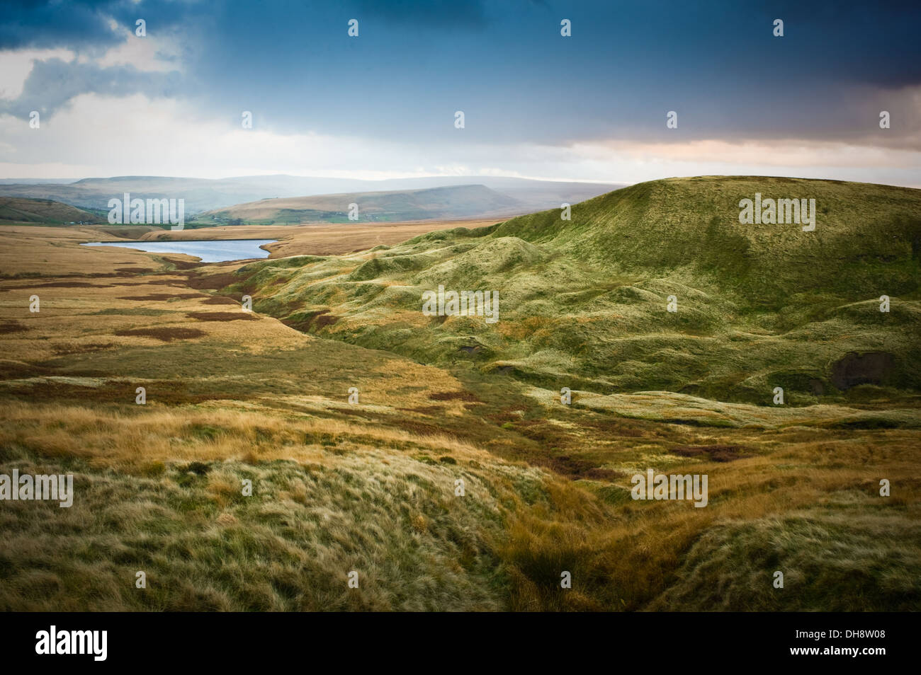 Saddleworth Moor si trova nei South Pennines, nel nord-ovest dell'Inghilterra. La brughiera si trova nel Parco Nazionale di Dark Peak. Foto Stock