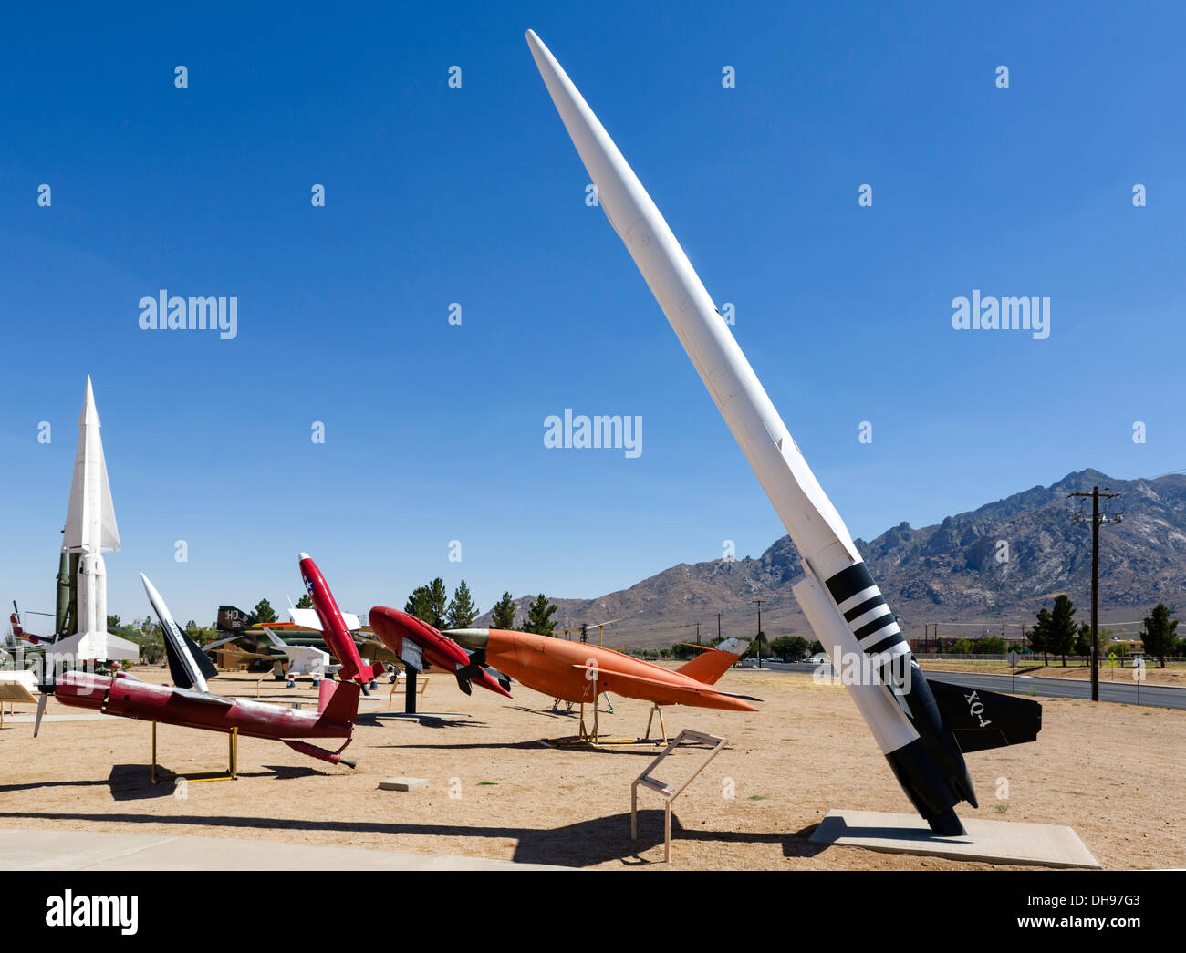 Droni bersaglio con la XQ-4 in primo piano, il missile Park a White Sands Missile Range, vicino a Alamogordo, Nuovo Messico, STATI UNITI D'AMERICA Foto Stock