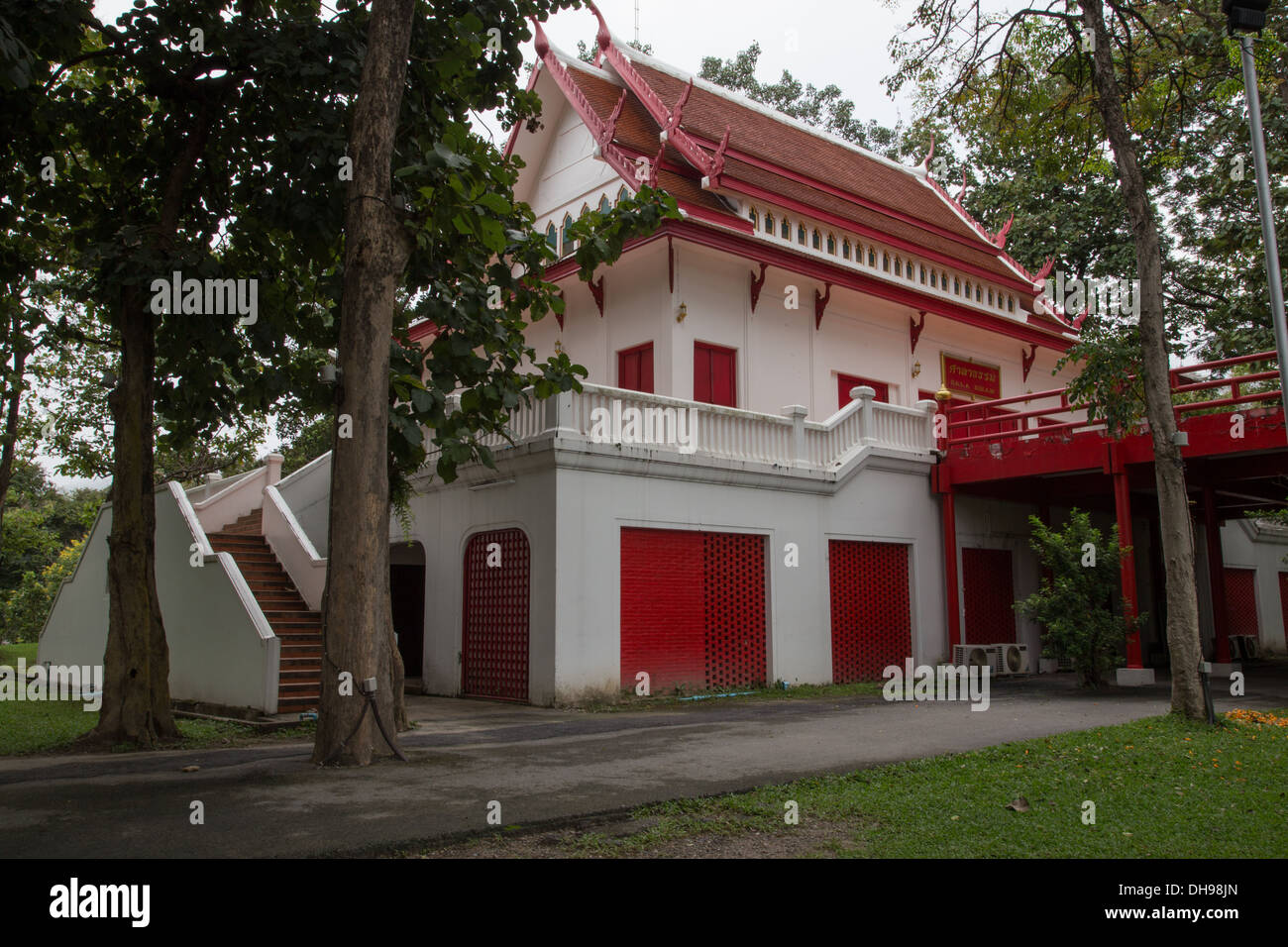 Sala Dhamm a Chiang Mai University la prima provinciale università pubblica ad essere stabiliti al di fuori di Bangkok Foto Stock