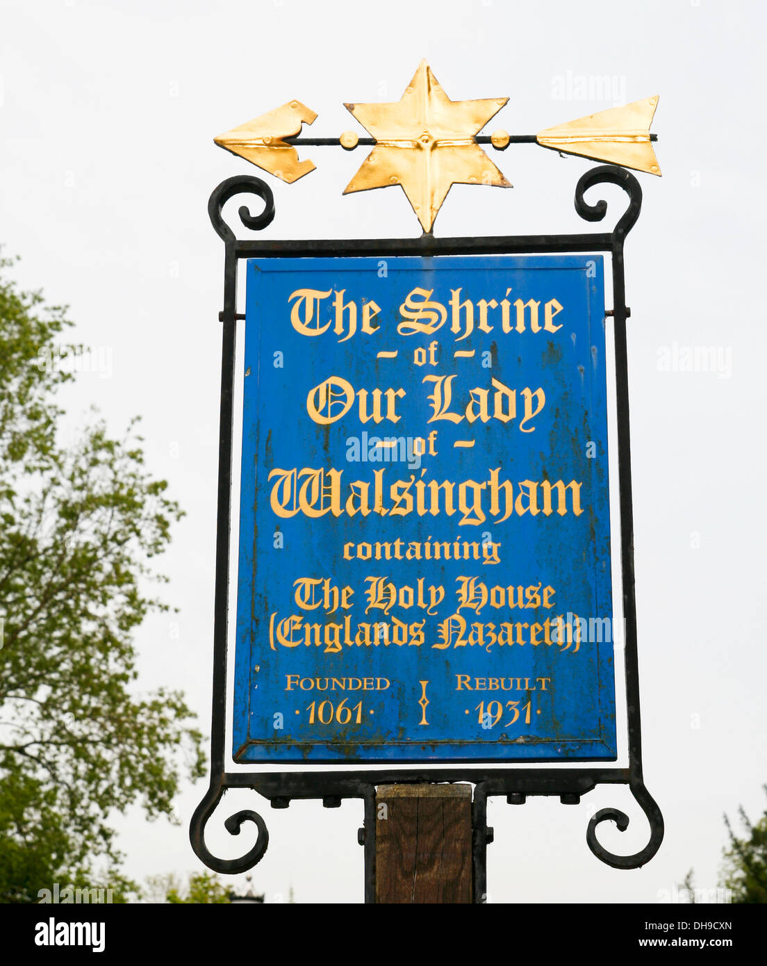 Santuario di Nostra Signora di Walsingham segno poco Walsingham Norfolk England Regno Unito Foto Stock