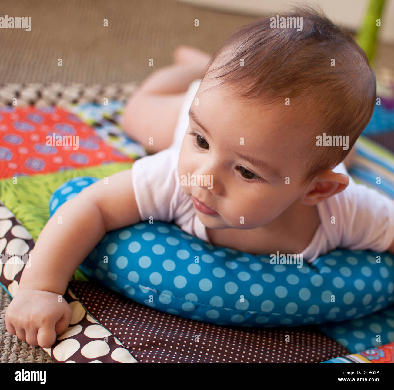 Tempo di pancia del bambino Foto Stock