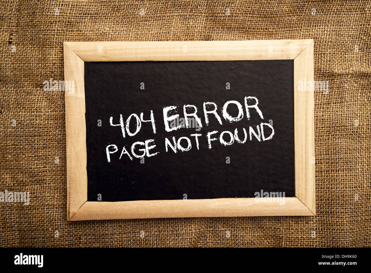 Errore 404, pagina web di internet non si trova il messaggio sulla lavagna. Foto Stock