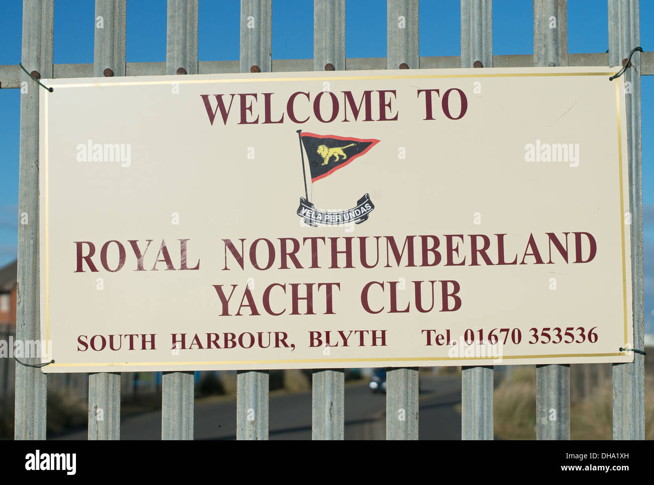 Royal Northumberland Yacht Club segno, sud Porto, Blyth, Northumberland, England, Regno Unito Foto Stock