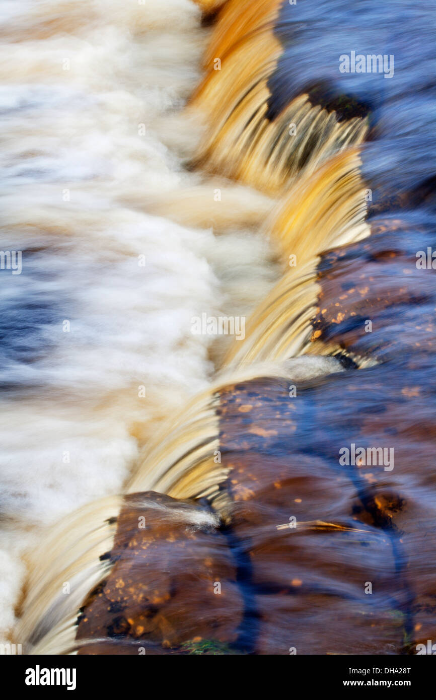Cascata a Hull in pentola Beck Horton in Ribblesdale Yorkshire Dales Inghilterra Foto Stock