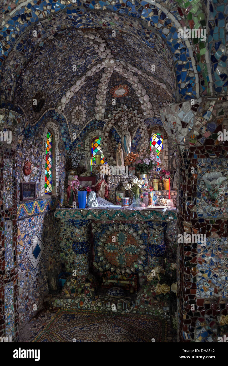 Interno della piccola cappella di Saint Andrew, Guernsey, Isole del Canale Foto Stock