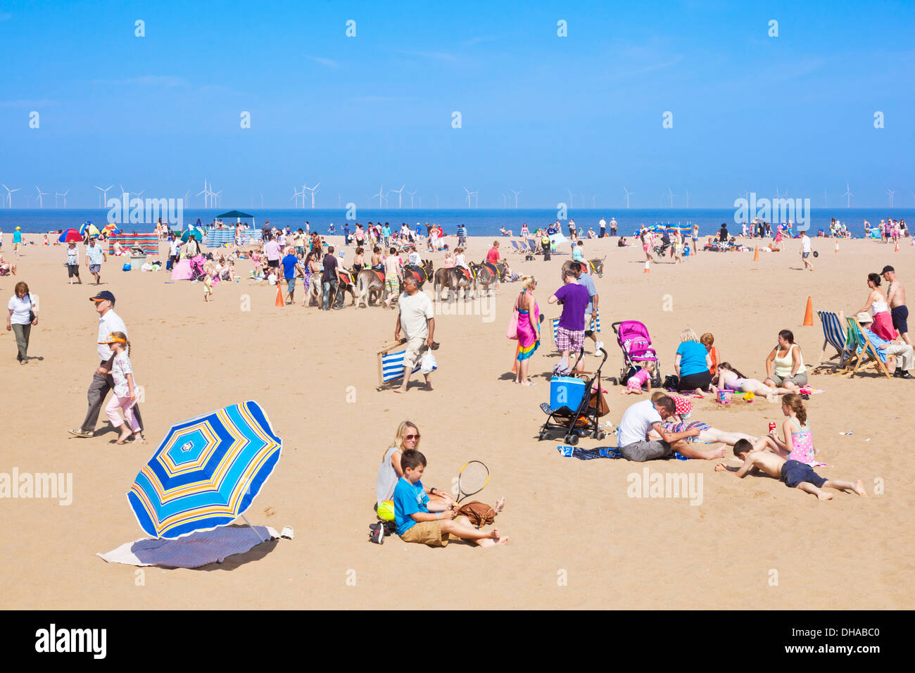 Affollata occupato Skegness Beach Skegness Lincolnshire England Regno Unito GB EU Europe Foto Stock