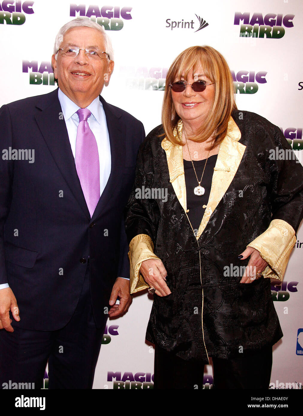 David Stern e il Marshall del penny Broadway apertura notturna di 'Magic/Bird a Longacre Theatre - Arrivi New York City USA - Foto Stock