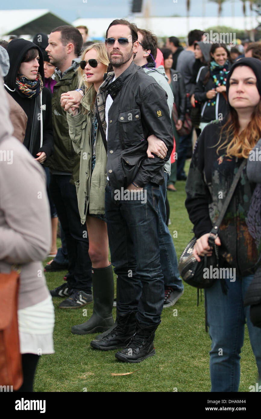 Kate Bosworth e il ragazzo Michael celebrità polacche a 2012 Coachella Valley Music e Arts Festival - settimana 1 giorno 1 indio Foto Stock