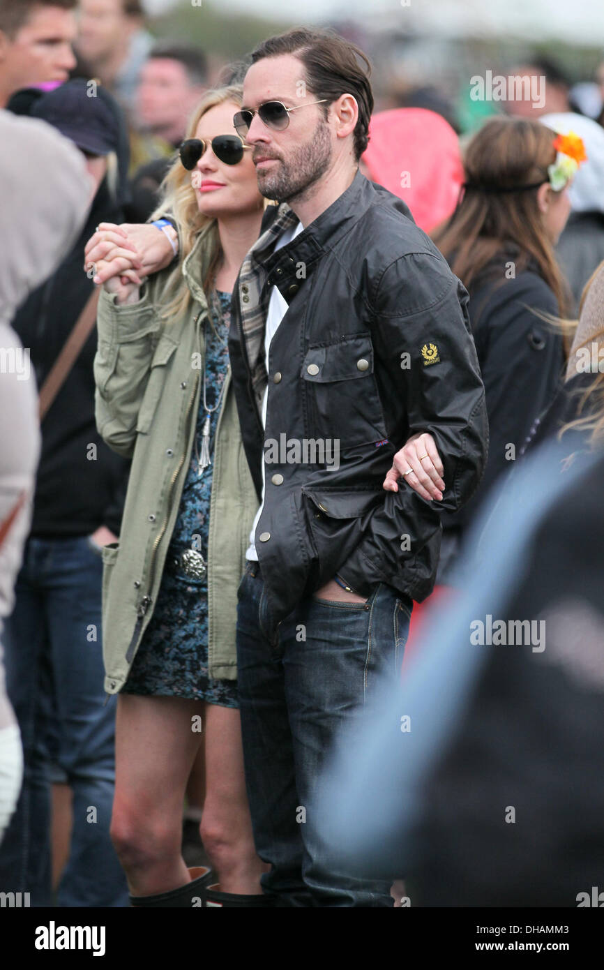 Kate Bosworth e il ragazzo Michael celebrità polacche a 2012 Coachella Valley Music e Arts Festival - settimana 1 giorno 1 indio Foto Stock