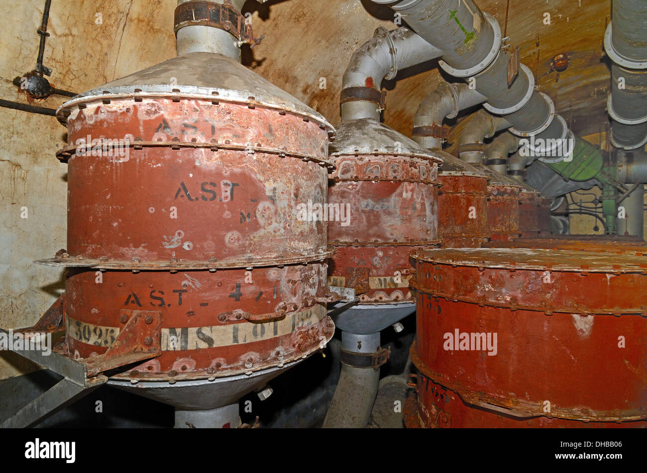 Condotti Dell'Aria Condizionata Nella Metropolitana Abbandonata Fort Saint Gobain Sulla Linea Maginot Modane Savoie Francia Foto Stock