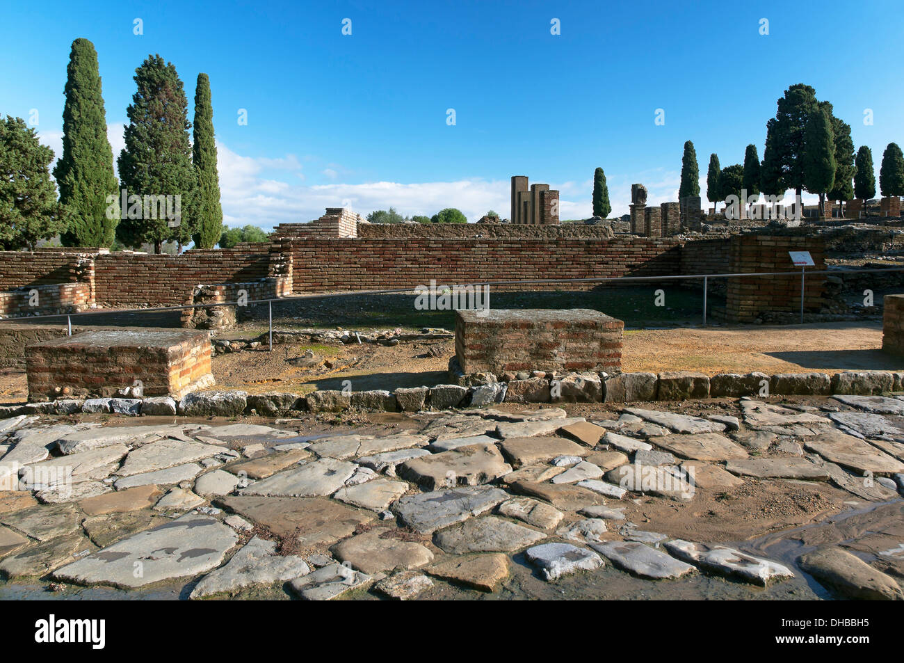 Strada romana e l'Esedra House, le rovine Romane di Italica - II secolo, Santiponce, Siviglia-provincia, Andalusia, Spagna, Europa Foto Stock