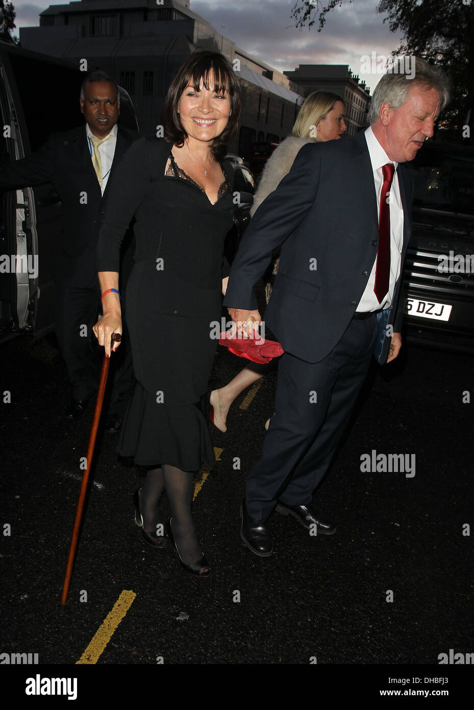 Lorraine Kelly e Steve Smith di Jonathan Shalit il cinquantesimo compleanno al V&A - Arrivi Londra Inghilterra - 17.04.12 Foto Stock