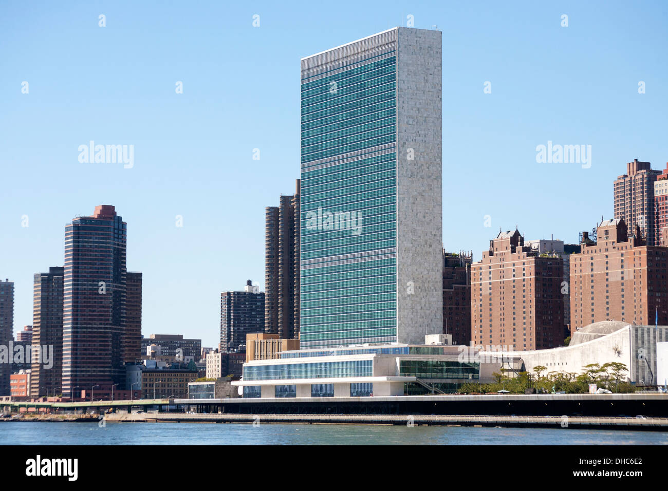 Il palazzo delle Nazioni Unite a Manhattan, New York New York visto da Roosevelt Island. Foto Stock