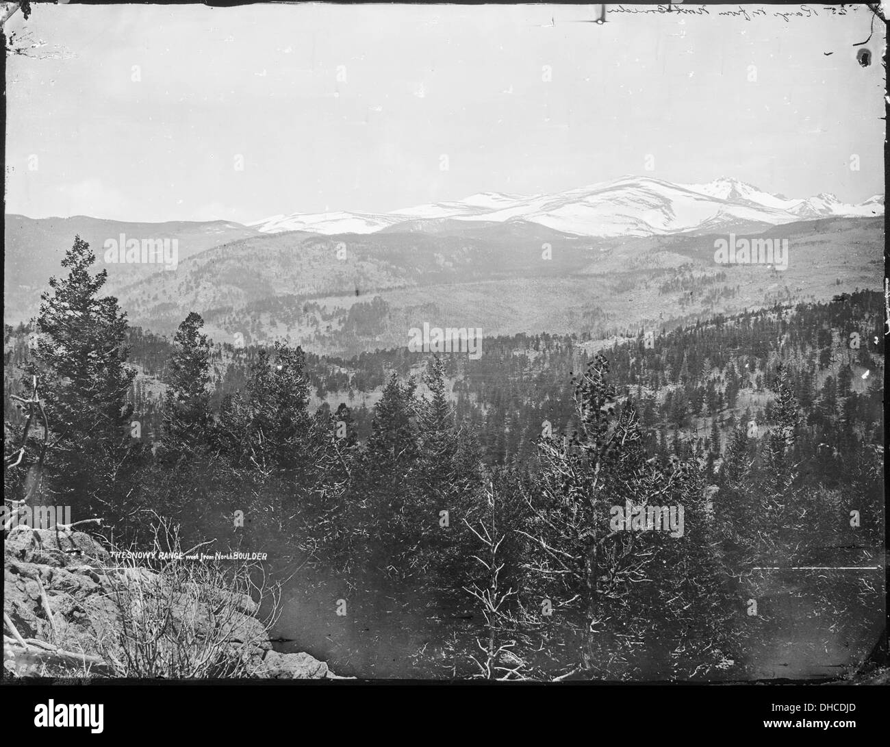 La gamma innevate delle Montagne Rocciose, a ovest dalla parte Nord di Boulder, Colorado. 517674 Foto Stock
