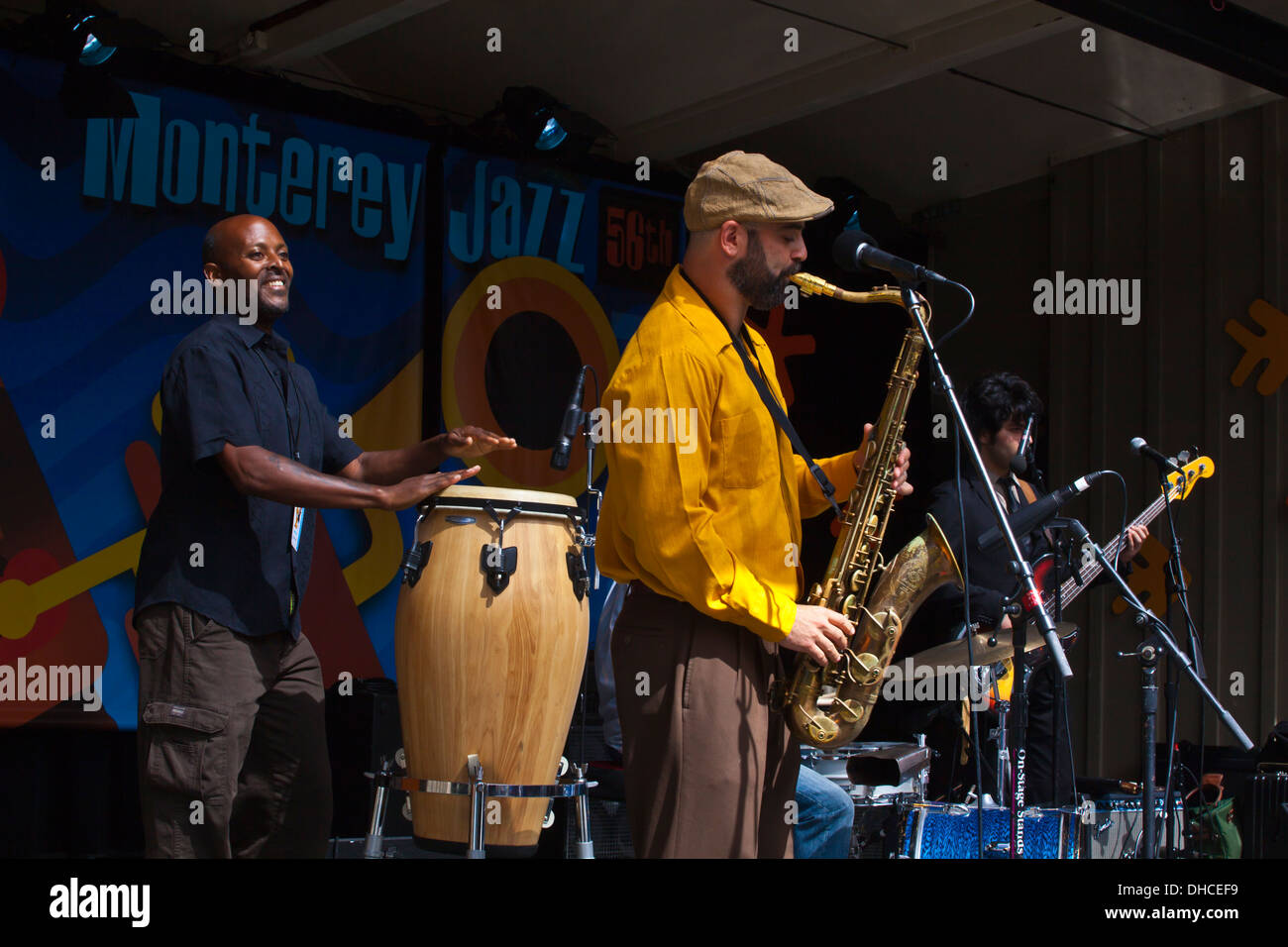 Il CALIFORNIA HONEYDROPS preforma sul palco del giardino al Monterey Jazz Festival - Monterey, California Foto Stock