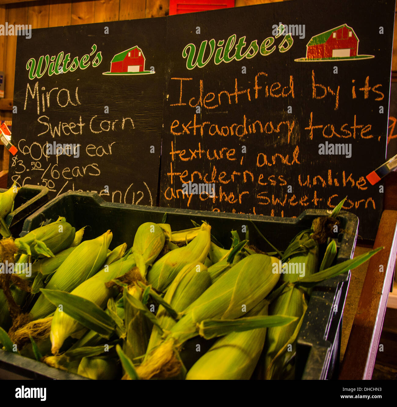 Wiltse's Farm Stand vicino a DeKalb, Illinois, una città lungo la Lincoln Highway, dispone di mais e altre azienda prodotti freschi. Foto Stock