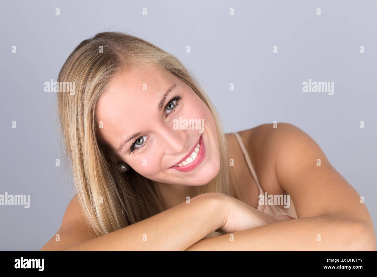 Ritratto di giovane donna Foto Stock