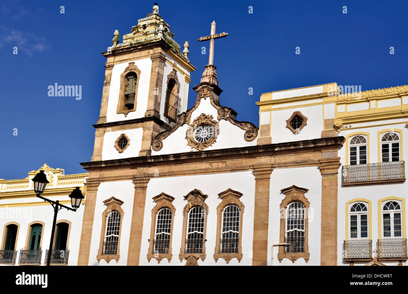Il Brasile, Salvador da Bahia: dettaglio della chiesa coloniale di Sao Domingos Gusmao a Terreiro de Jesus square Foto Stock
