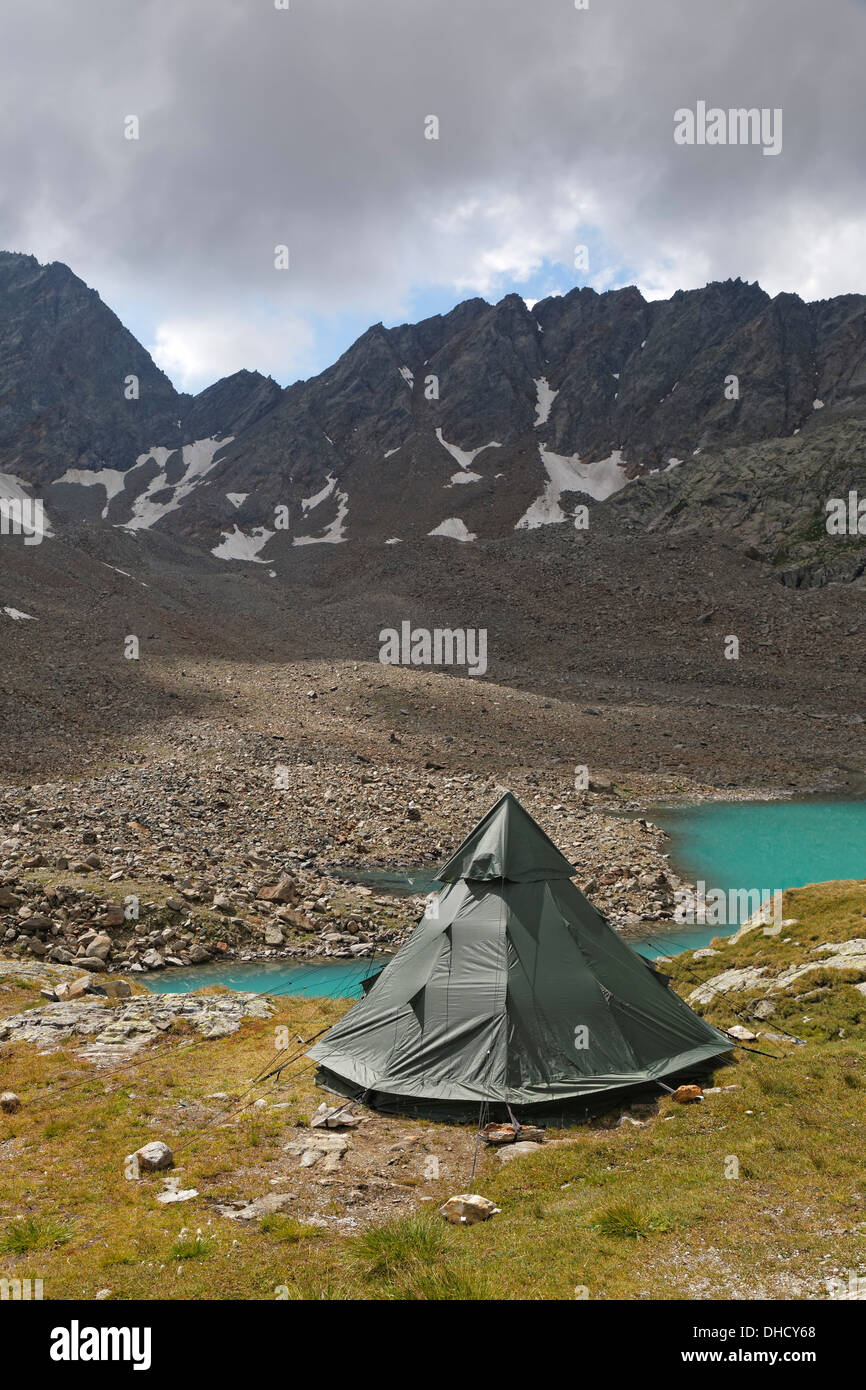 Austria, Carinzia, Alto Tauern, Gradental, tenda a Gradensee Foto Stock