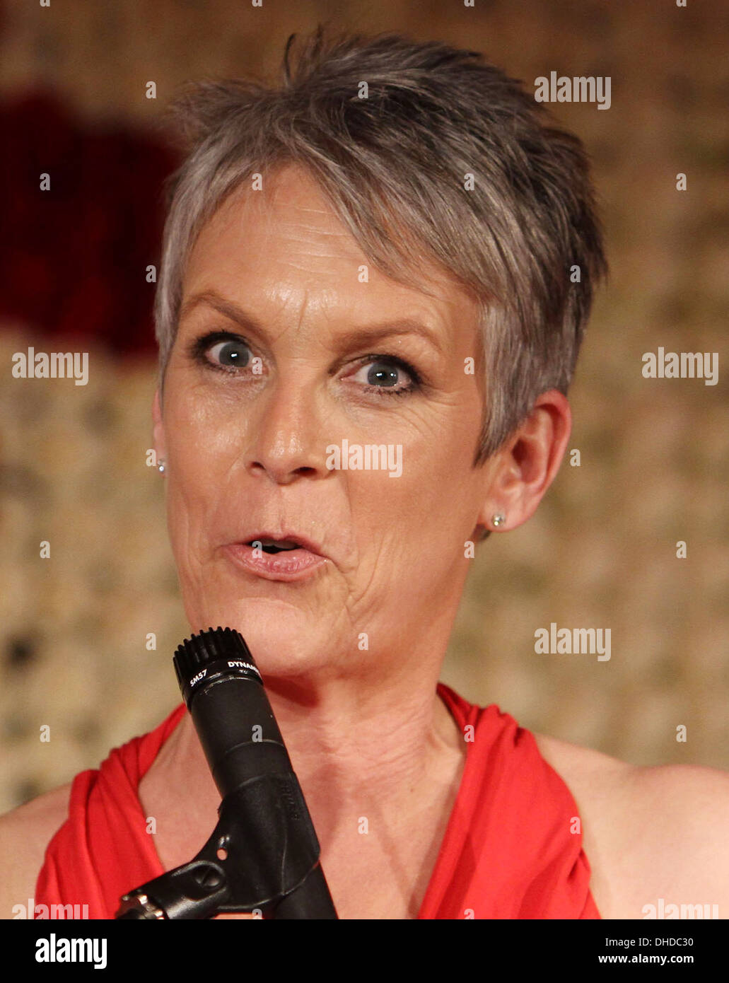 Jamie Lee Curtis Croce Rossa Americana annuale cravatta rossa cerimonia tenutasi presso il Fairmont Miramar Hotel - Mostra di Santa Monica - California Foto Stock