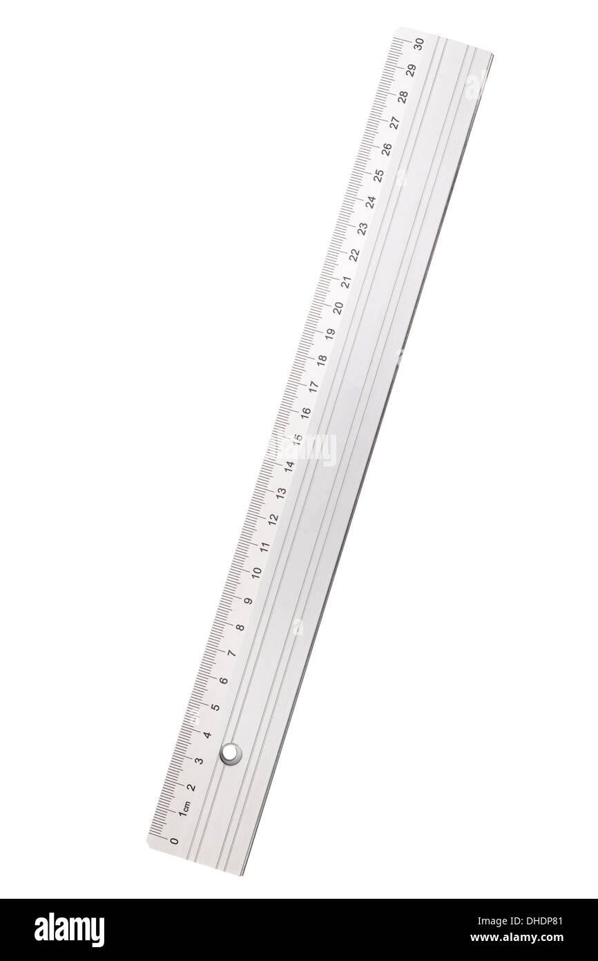 Utilizzato metallo argento righello, isolato su bianco. Foto Stock