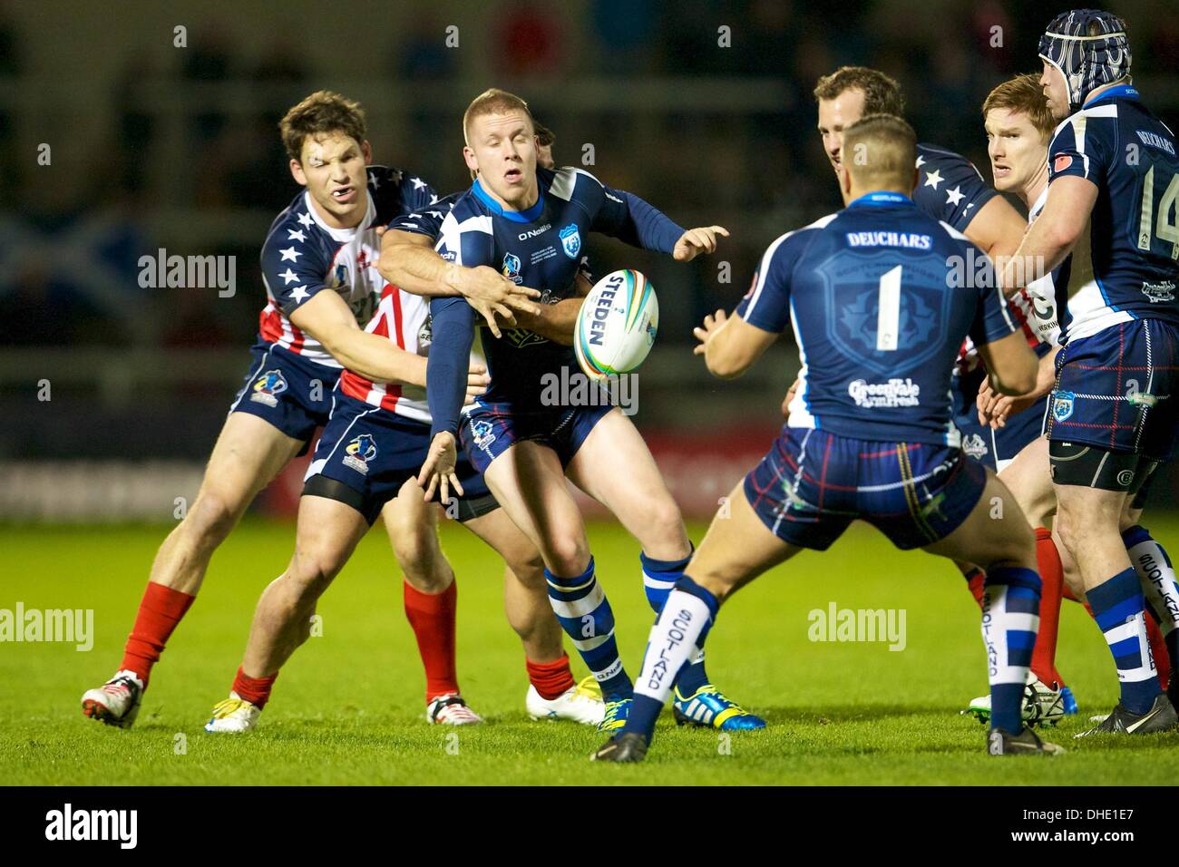 Salford, Regno Unito. 07 Nov, 2013. Matty Russell (Scozia Gold Coast Titans) durante la Coppa del Mondo di Rugby group C/D gioco tra Scozia e Stati Uniti d'America dall'AJ Bell Stadium. Credito: Azione Sport Plus/Alamy Live News Foto Stock