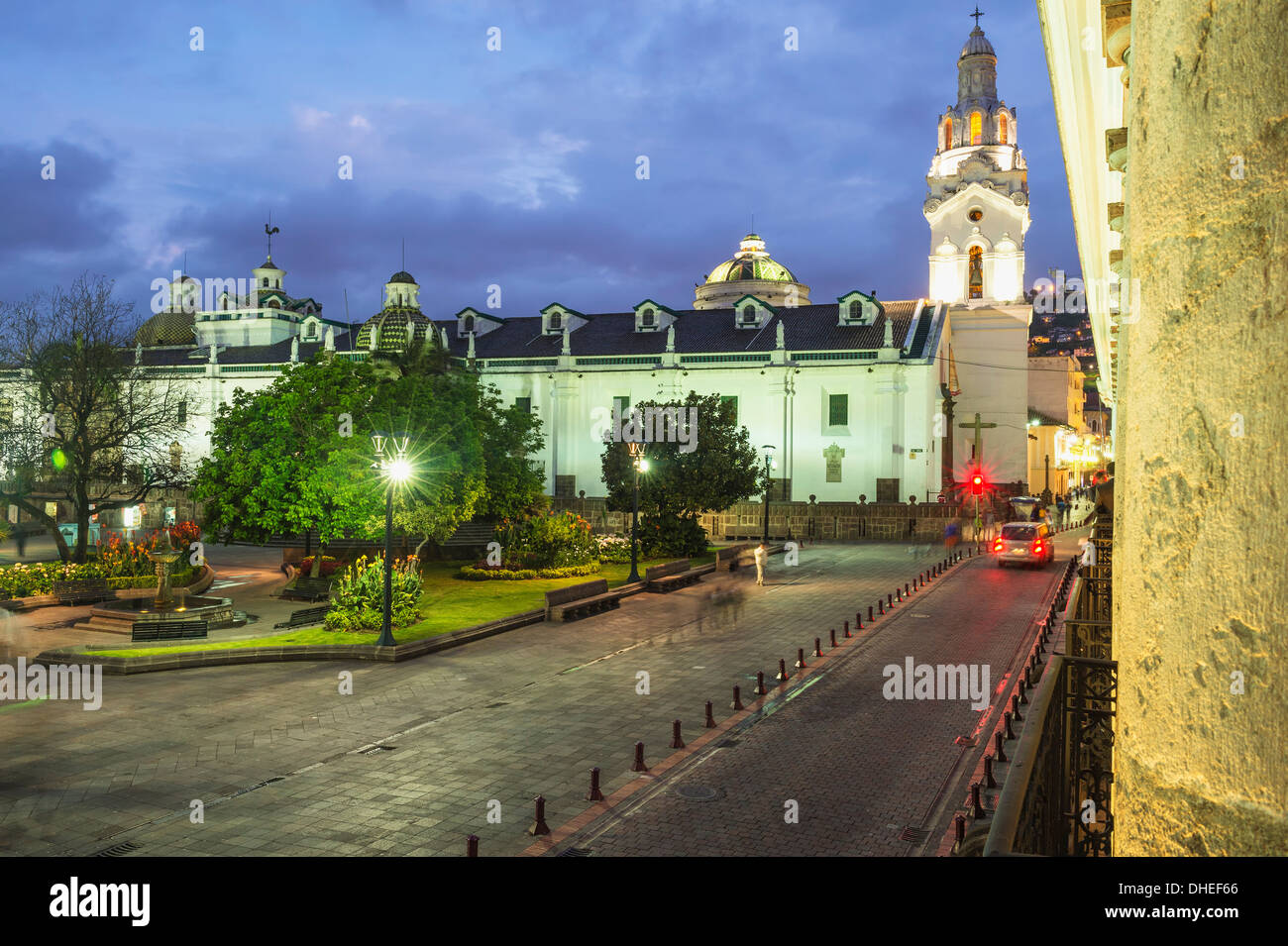 Cattedrale Metropolitana di notte, Piazza Indipendenza, Quito, Sito Patrimonio Mondiale dell'UNESCO, Provincia Pichincha, Ecuador Foto Stock