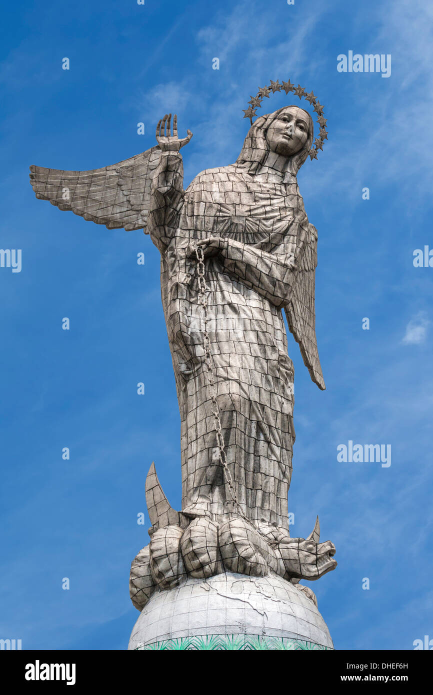 Vergine Maria de Quito statua, El Panecillo Hill, Quito Pichincha Provincia, Ecuador Foto Stock