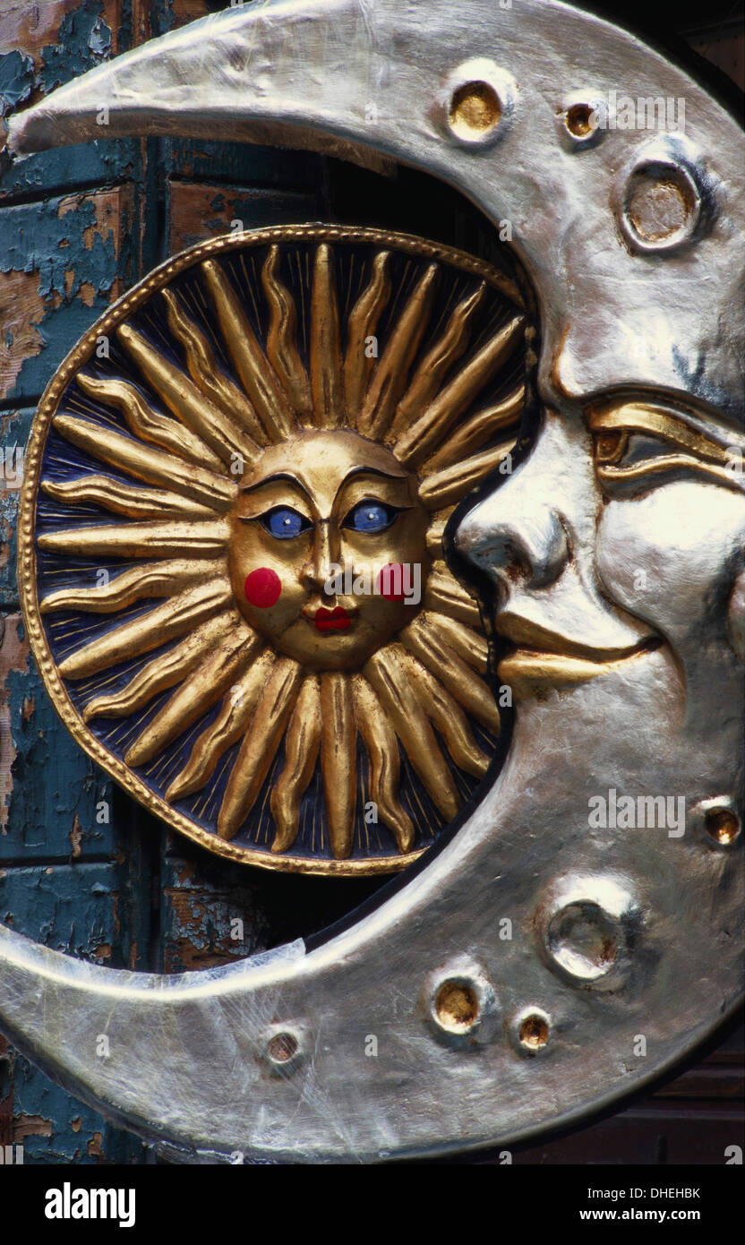 Sole e Luna Carnevale veneziano maschere, Italia Foto stock - Alamy