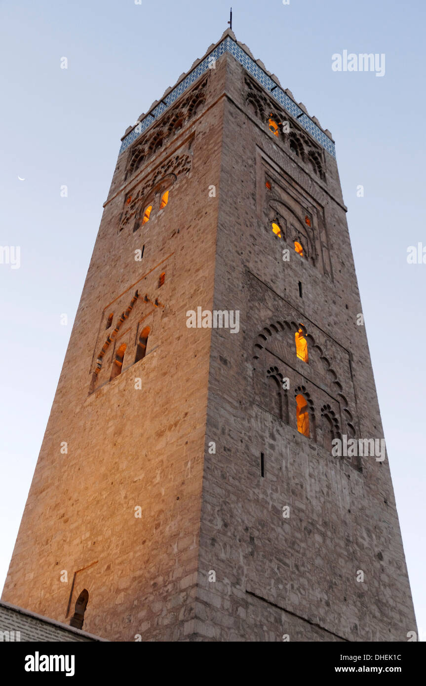 Minareto di Koutoubia risalente al 1147, Marrakech, Marocco, Africa Settentrionale, Africa Foto Stock