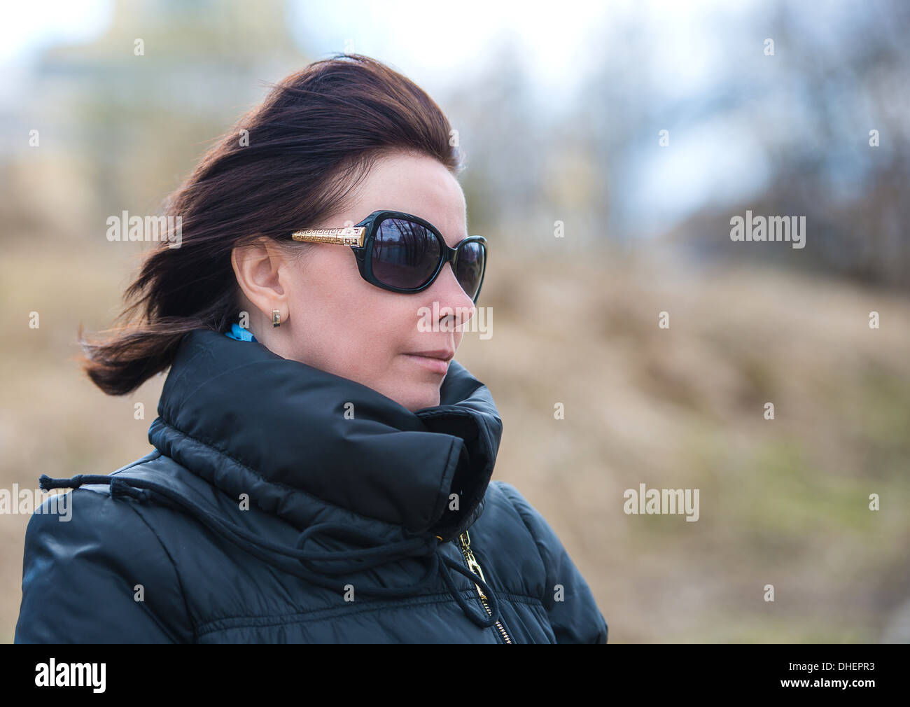 Brunette donna di mezza età Foto Stock