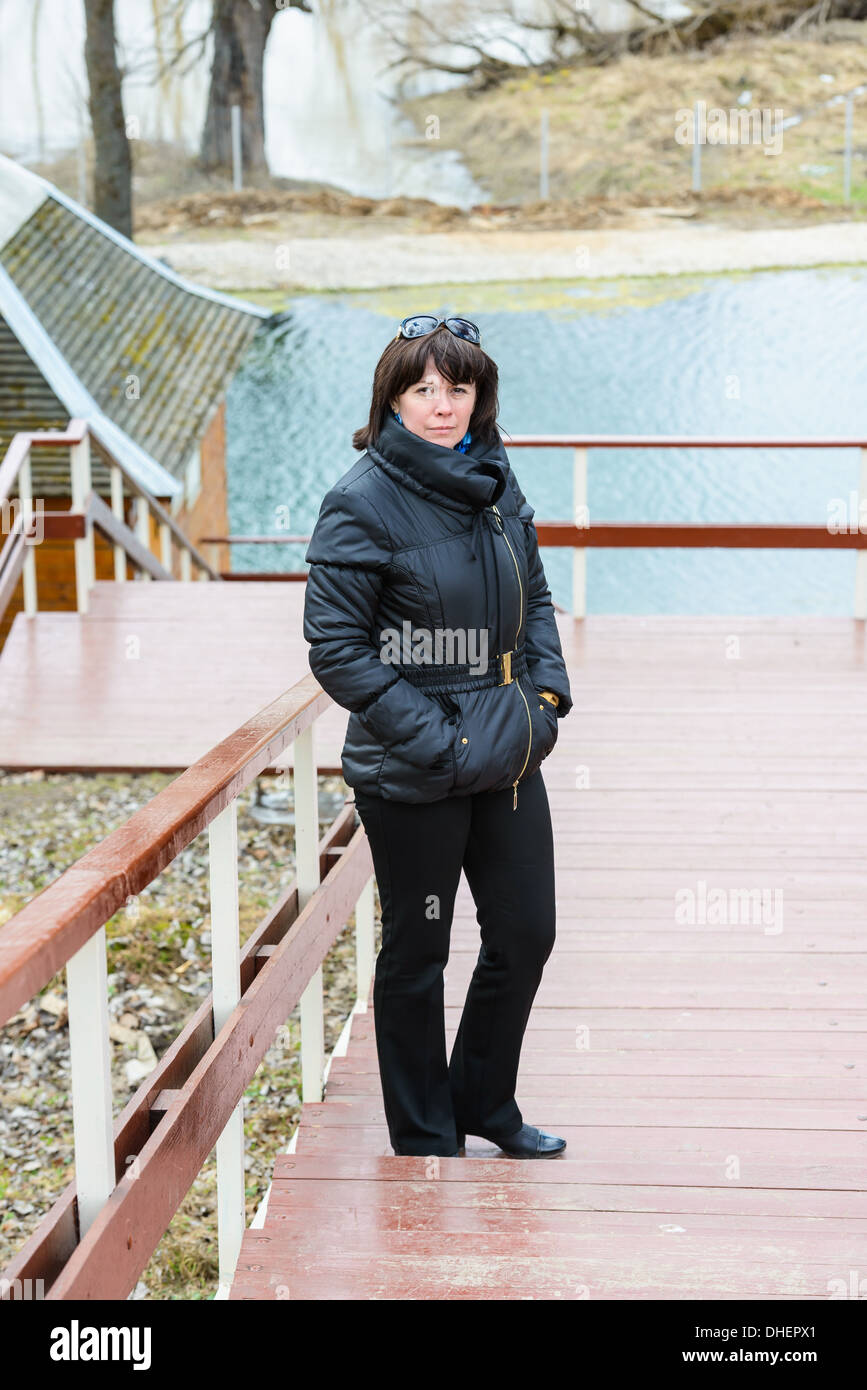 Brunette donna di mezza età Foto Stock