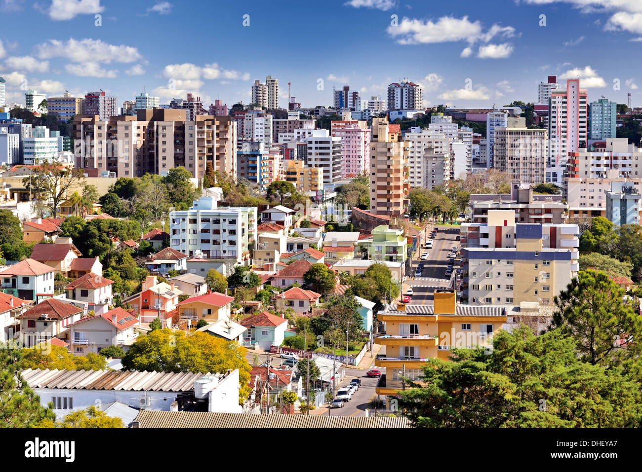 Il Brasile, Rio Grande do Sul: Vista Giorno dell'immigrato italiano città Bento Goncalves nella Serra Gaucha Foto Stock