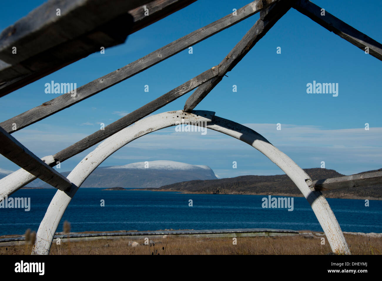 Canada, Nunavut, Isola Kekerten. Kekerten Parco Storico di preservare gli artefatti da Scottish & American whalers. Qammaq. Foto Stock