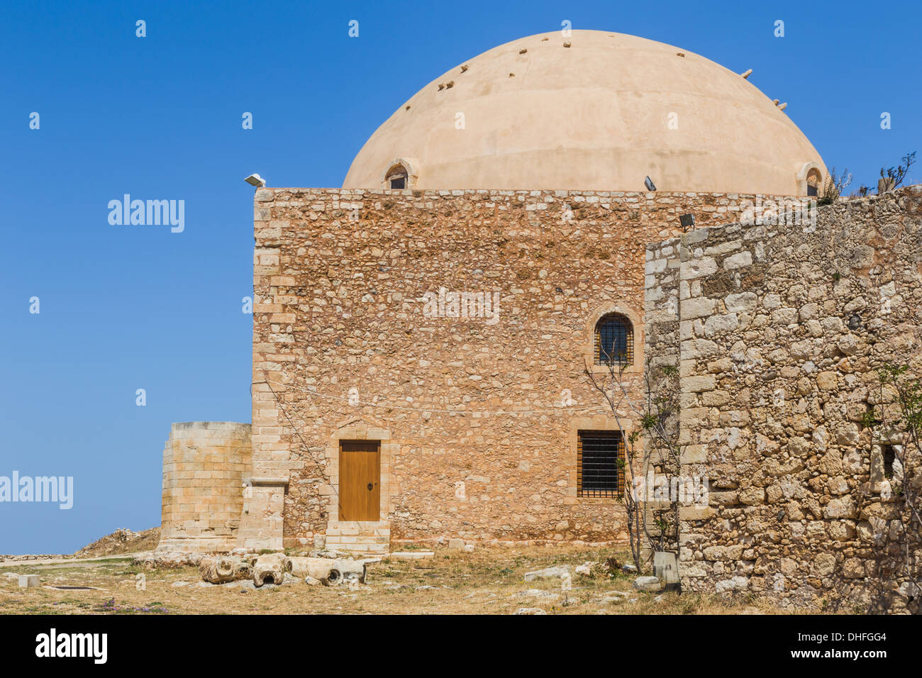 La moschea di fortezza, con la sua imponente cupola, Rethymnon, Creta Foto Stock