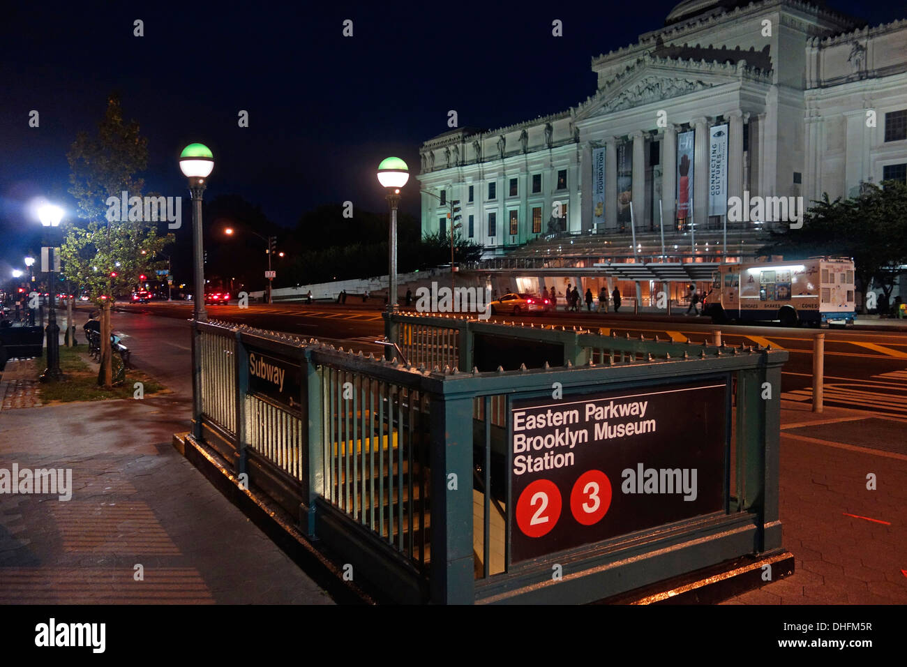 Esterno il Brooklyn Museum of Art di New York City Foto Stock