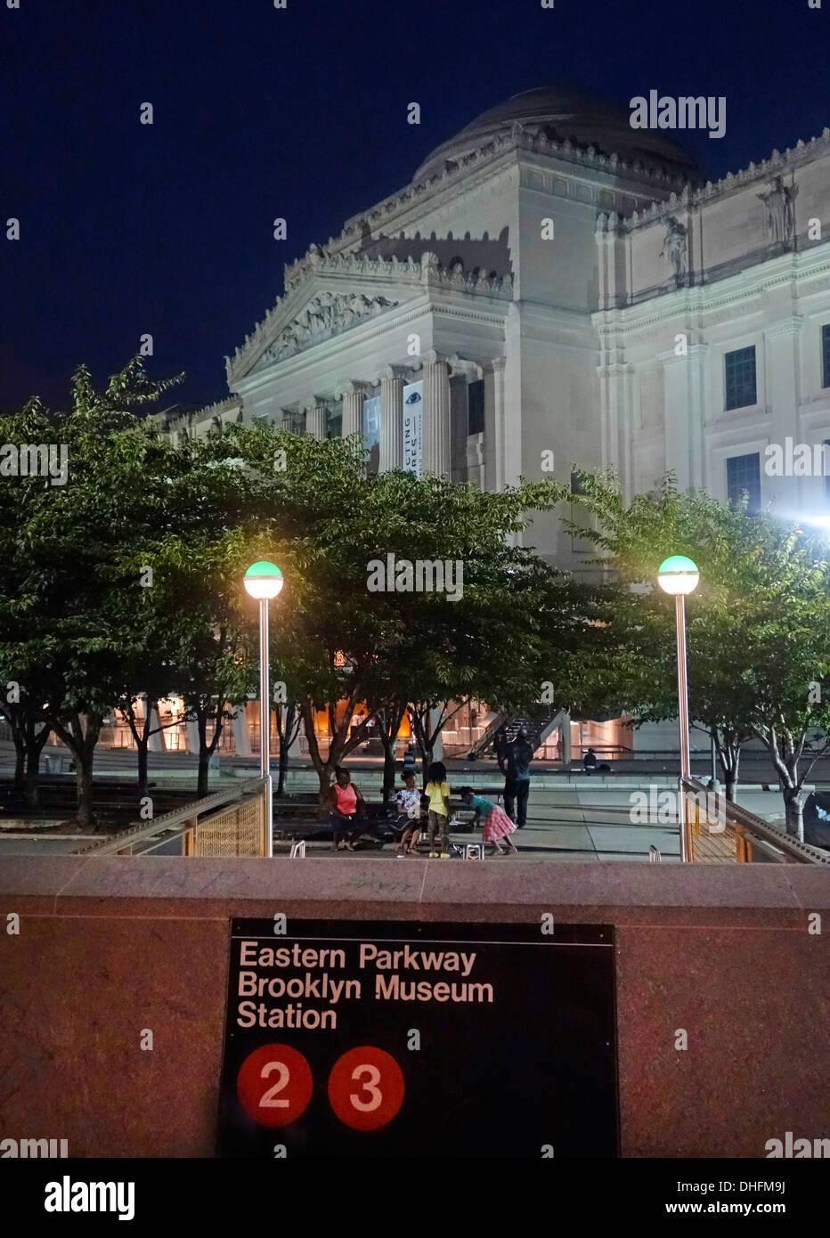 Esterno il Brooklyn Museum of Art di New York City Foto Stock