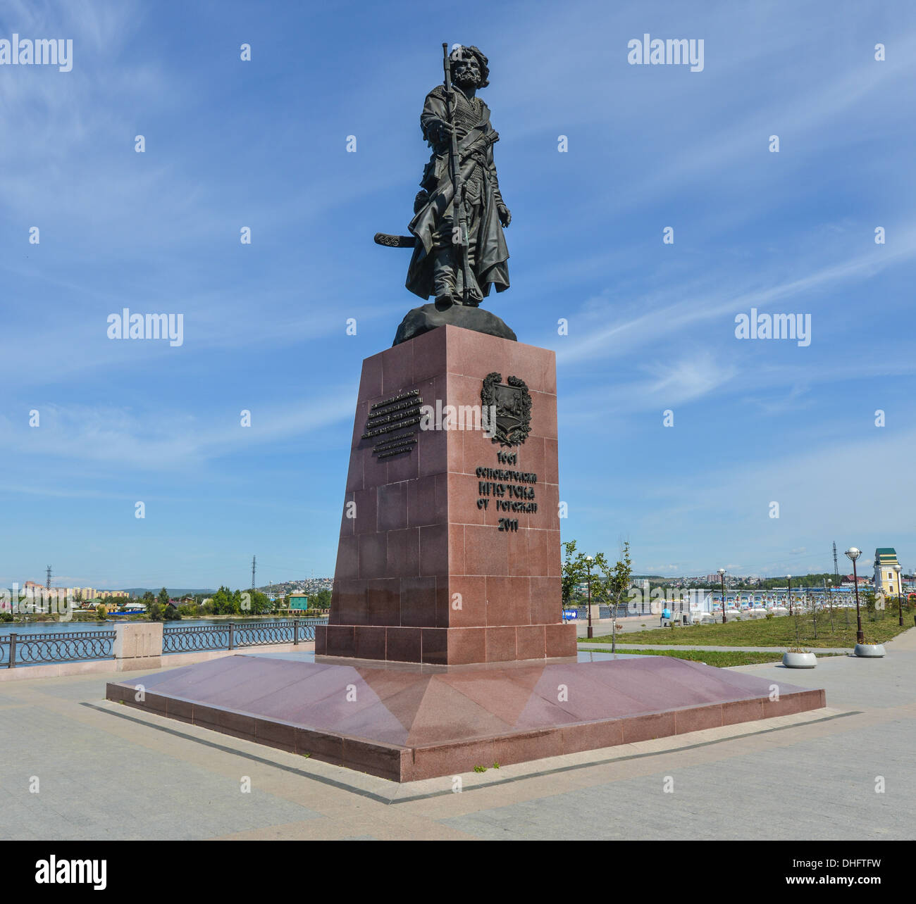 Monumento ai fondatori della città di Irkutsk, sulle rive del fiume Angara a Irkutsk. Foto Stock