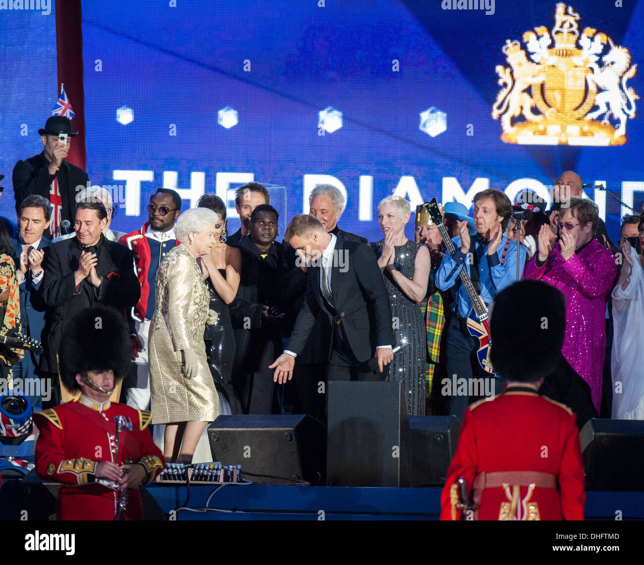 Un concerto tenuto nel centro commerciale il 4 giugno 2012 a Buckingham Palace a Londra per festeggiare H.M. la regina del giubileo di diamante. Foto Stock