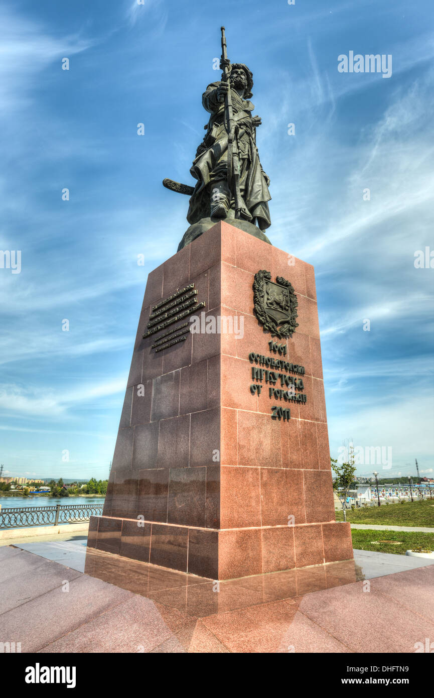 Monumento ai fondatori della città di Irkutsk, sulle rive del fiume Angara a Irkutsk. Foto Stock
