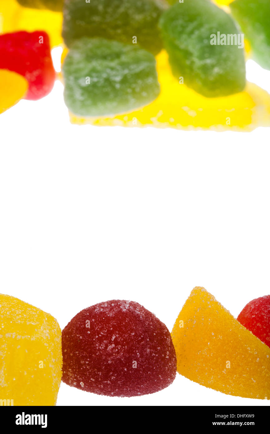 Deliziosa marmellata colorato su sfondo bianco Foto Stock