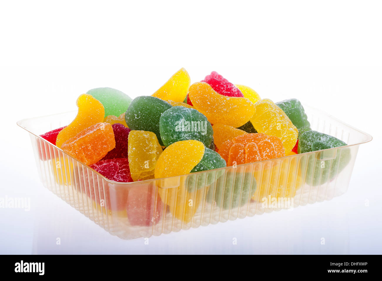 Deliziosa marmellata colorato su sfondo bianco Foto Stock