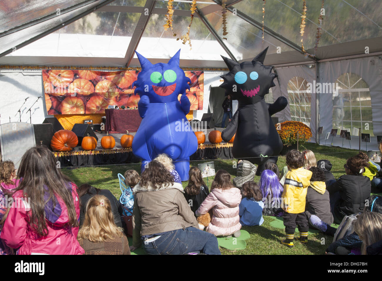 Demoni e zucche di Halloween Festival presso il Brooklyn Botanic Garden a Brooklyn, New York. Foto Stock