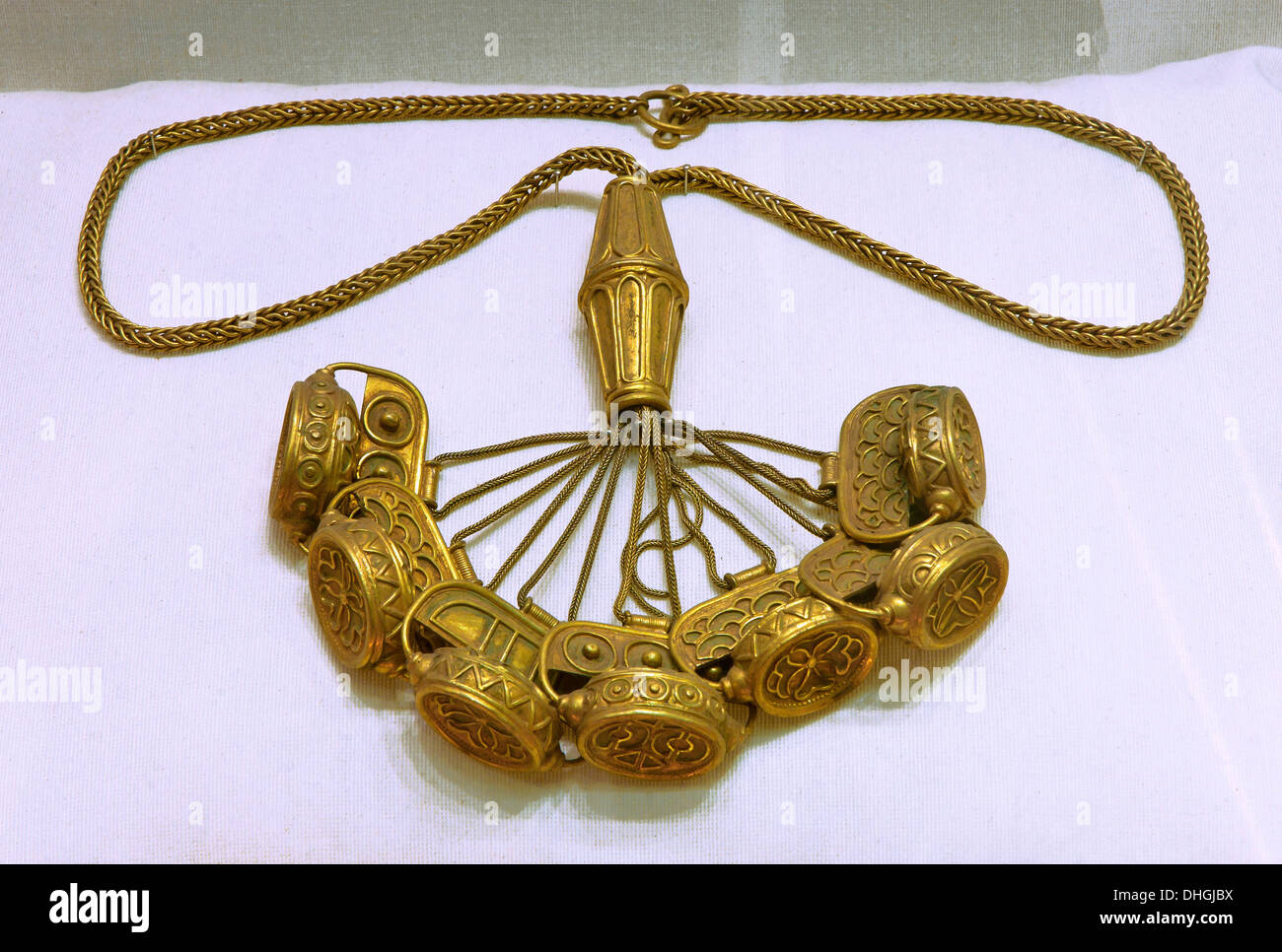 Il tesoro Carambolo, ottavo secolo BC, collana, museo archeologico, Siviglia, regione dell'Andalusia, Spagna, Europa Foto Stock