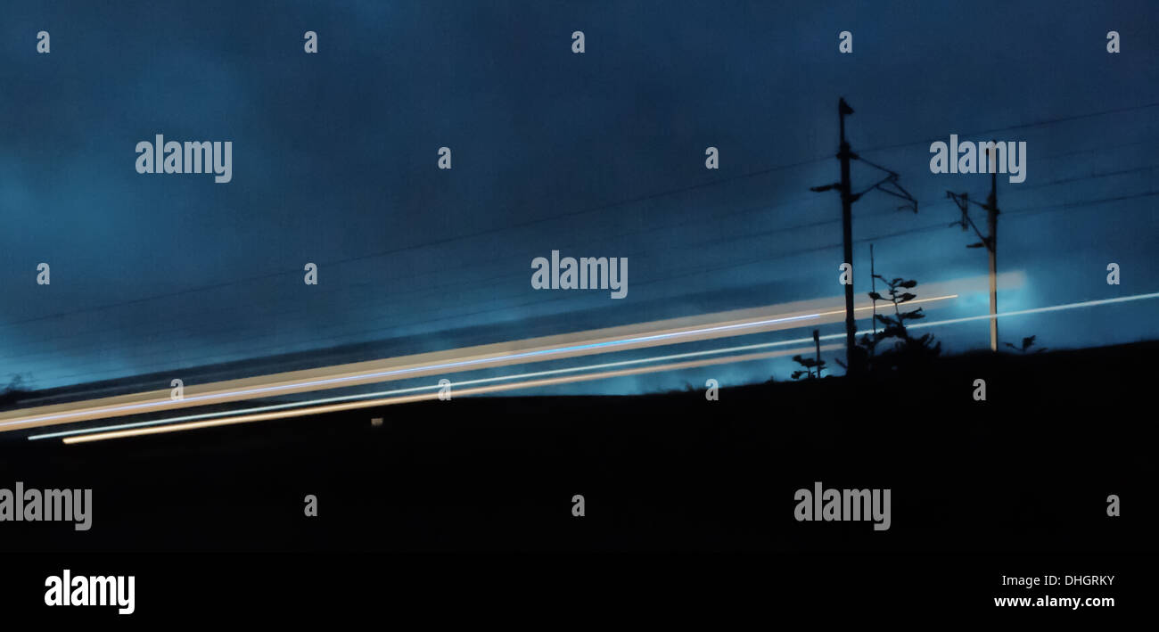 Treno Express di notte Foto Stock