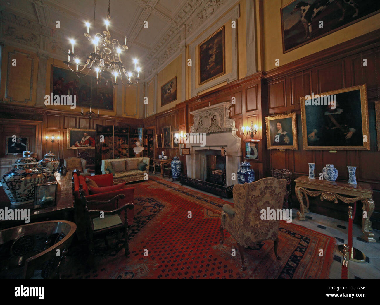 La Grande Hall, Dunham Massey, la sera. NT vicino Altrincham, Cheshire, Inghilterra, Regno Unito Foto Stock